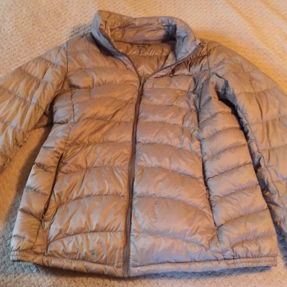 Packable ultra light down jacket